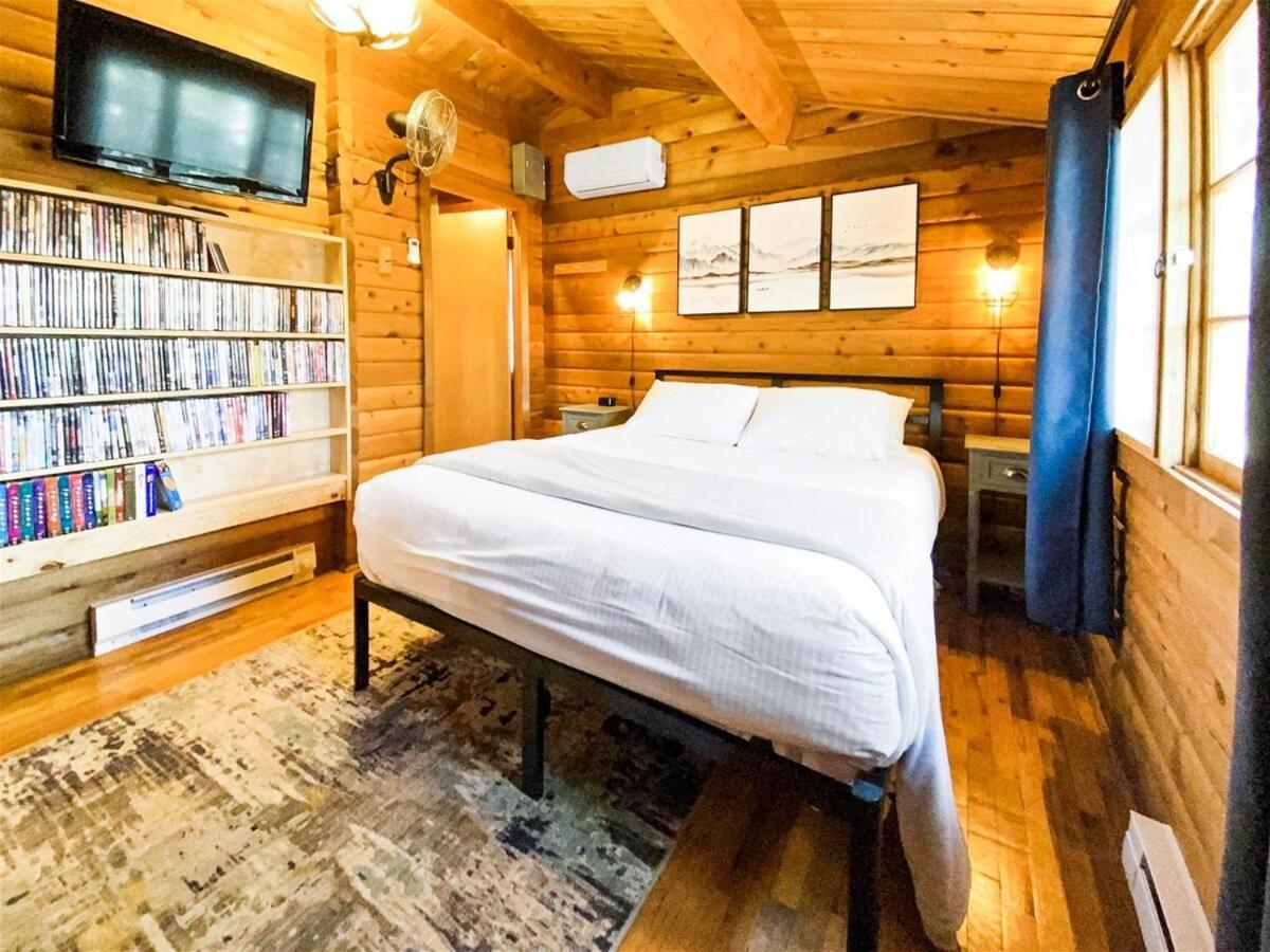 Village Vibes Deck And Bbq Duck Creek Village Esterno foto